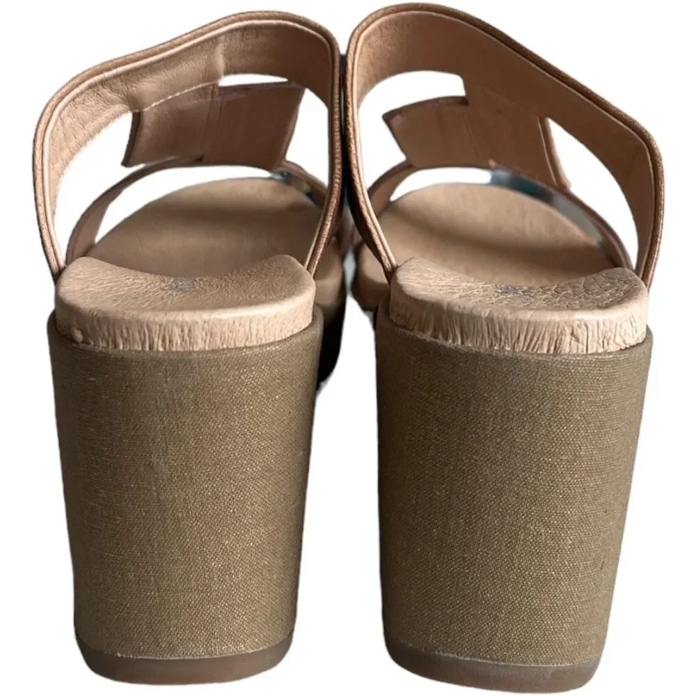 Antelope Brown Rectangle-Front Karas Leather Sandals, 37/US7